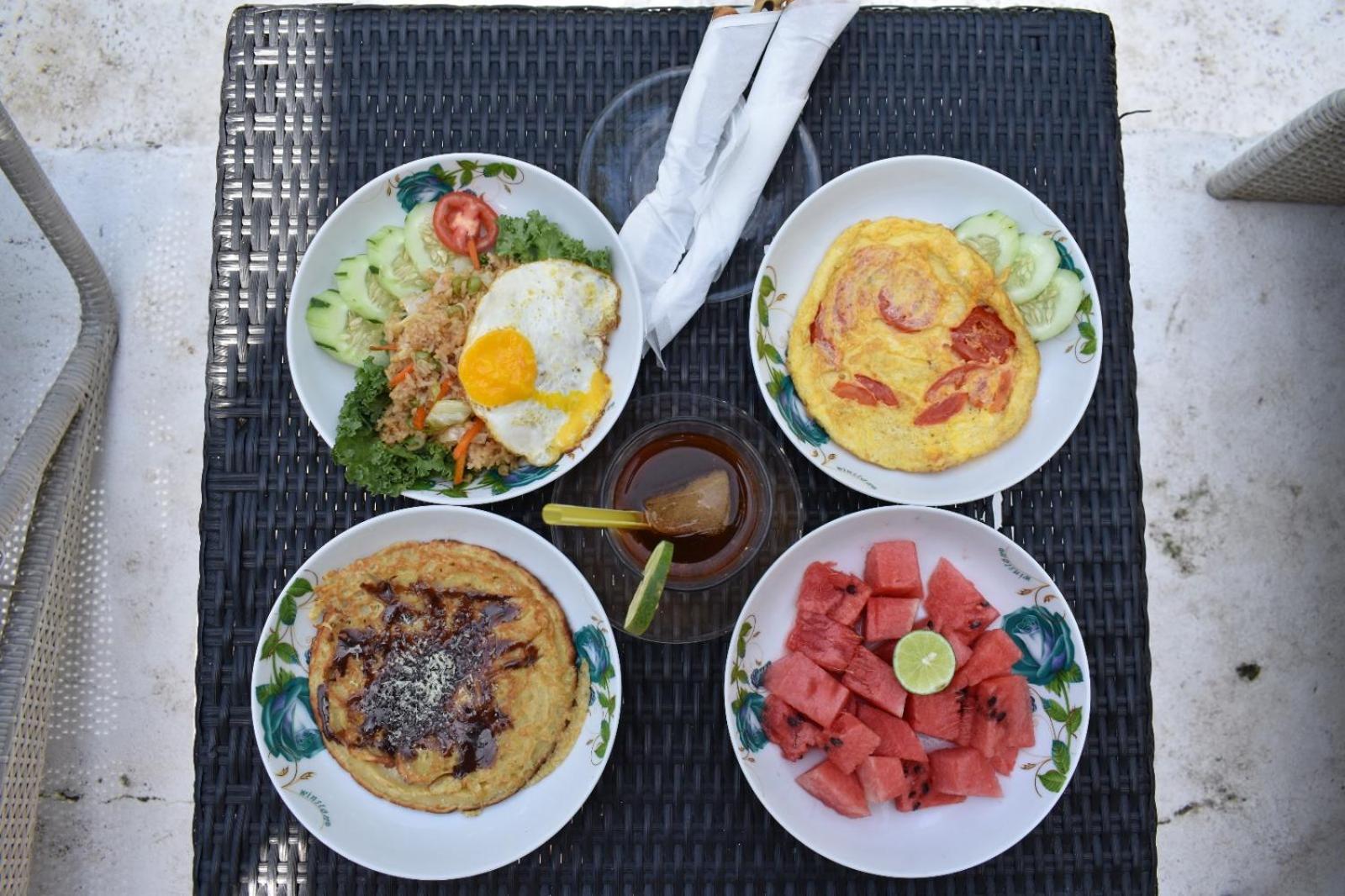 La Vie En Rose Hotel Senggigi Eksteriør billede