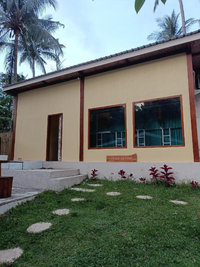 La Vie En Rose Hotel Senggigi Eksteriør billede