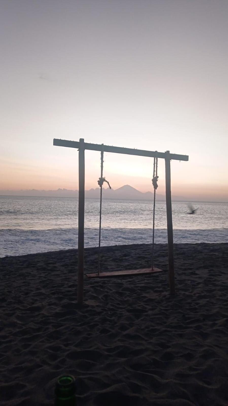 La Vie En Rose Hotel Senggigi Eksteriør billede